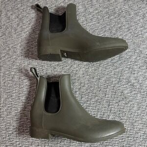 Capelli New York Womens Olive Green Chelsea Rain Boots Size 10 Waterproof Rubber